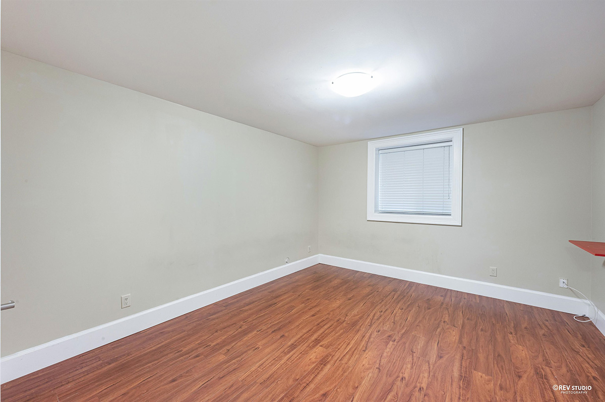 6561 Winch Street, Burnaby North 34