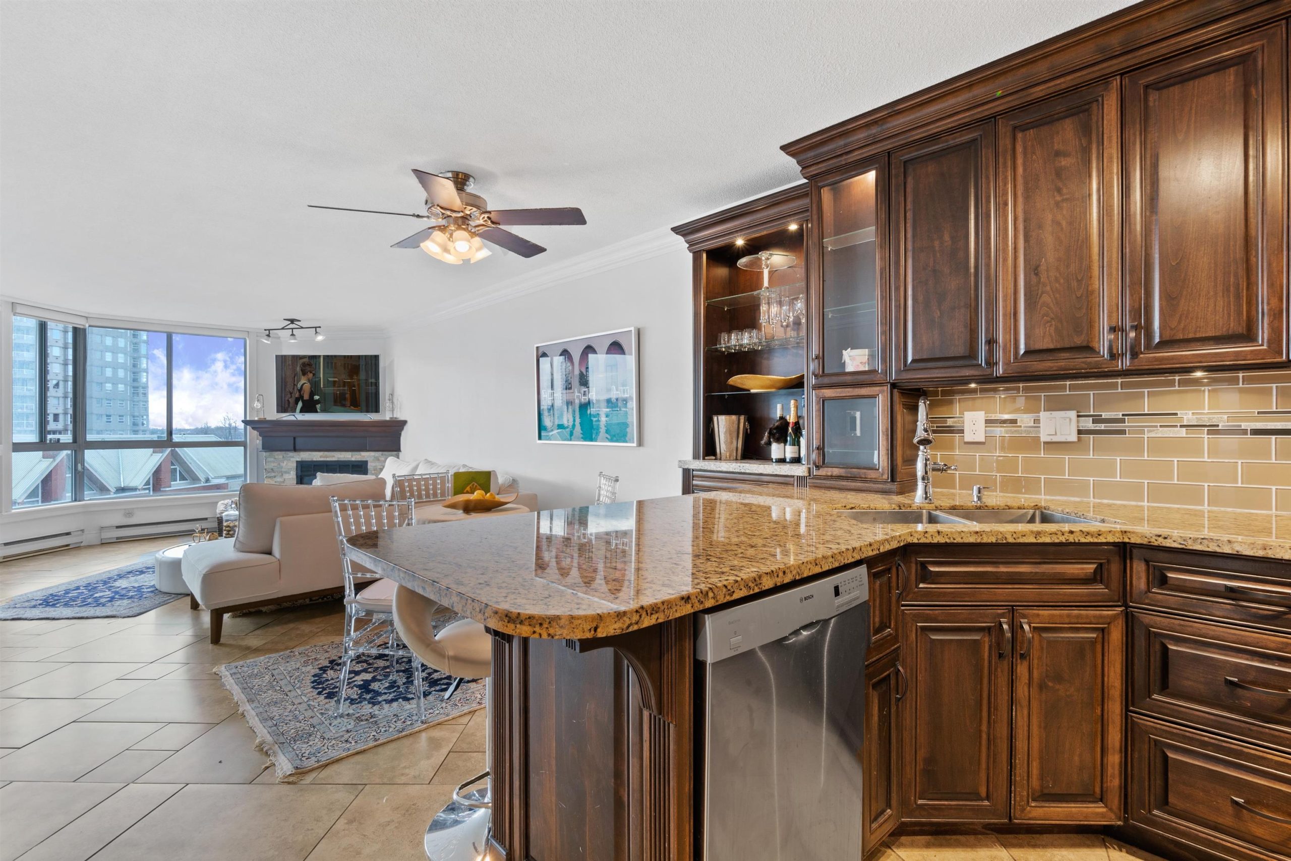 701 1235 Quayside Drive, New Westminster 11