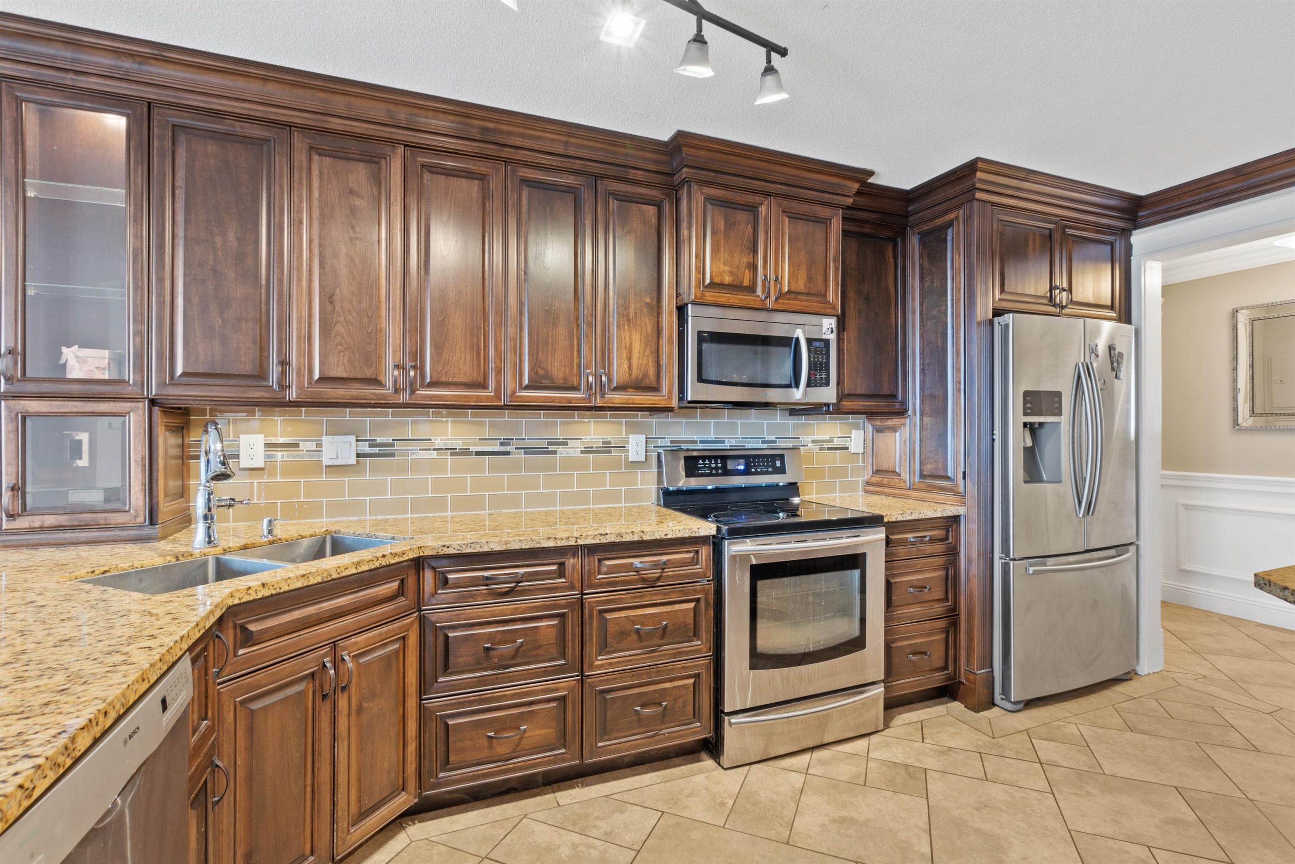 701 1235 Quayside Drive, New Westminster 12
