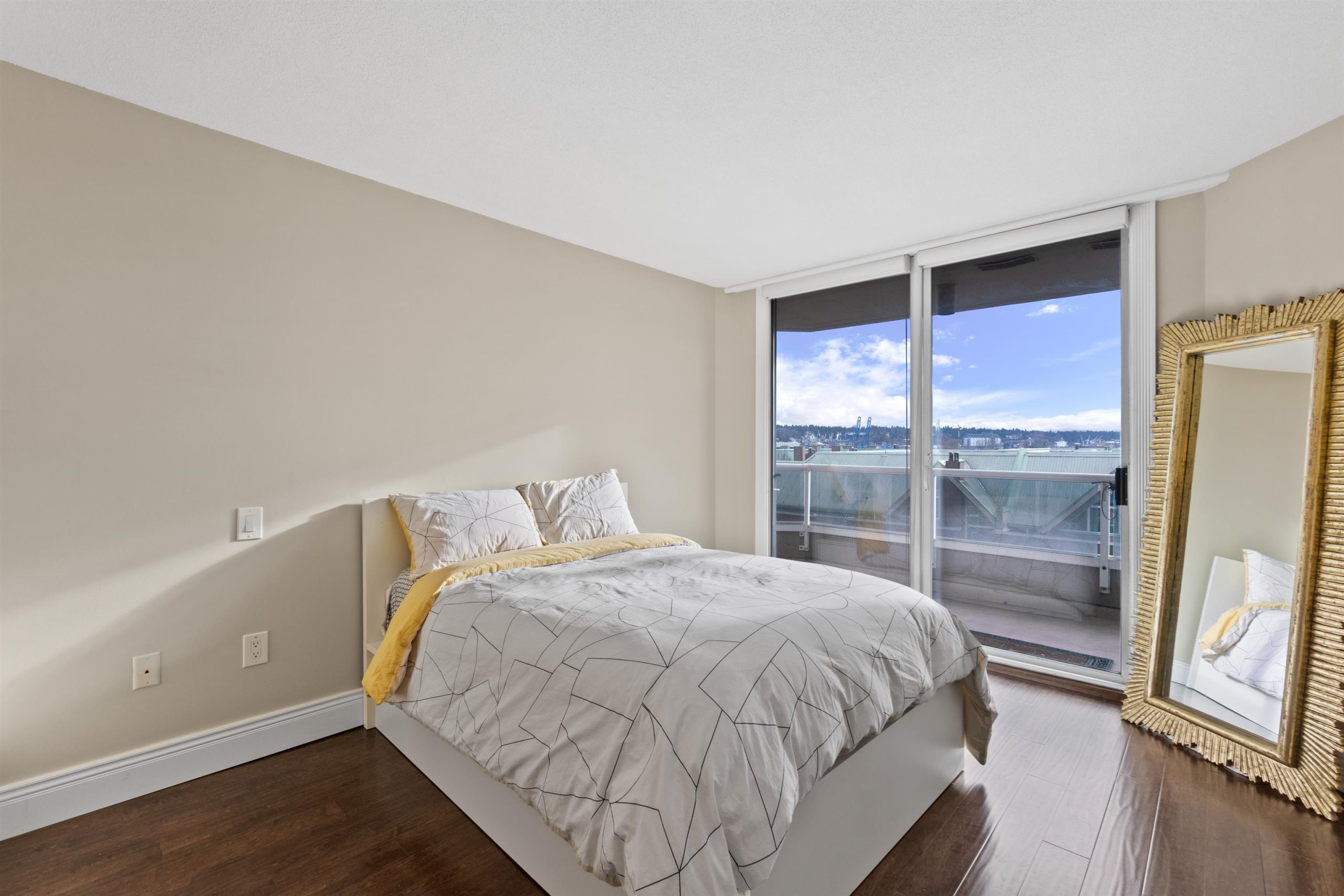 701 1235 Quayside Drive, New Westminster 19