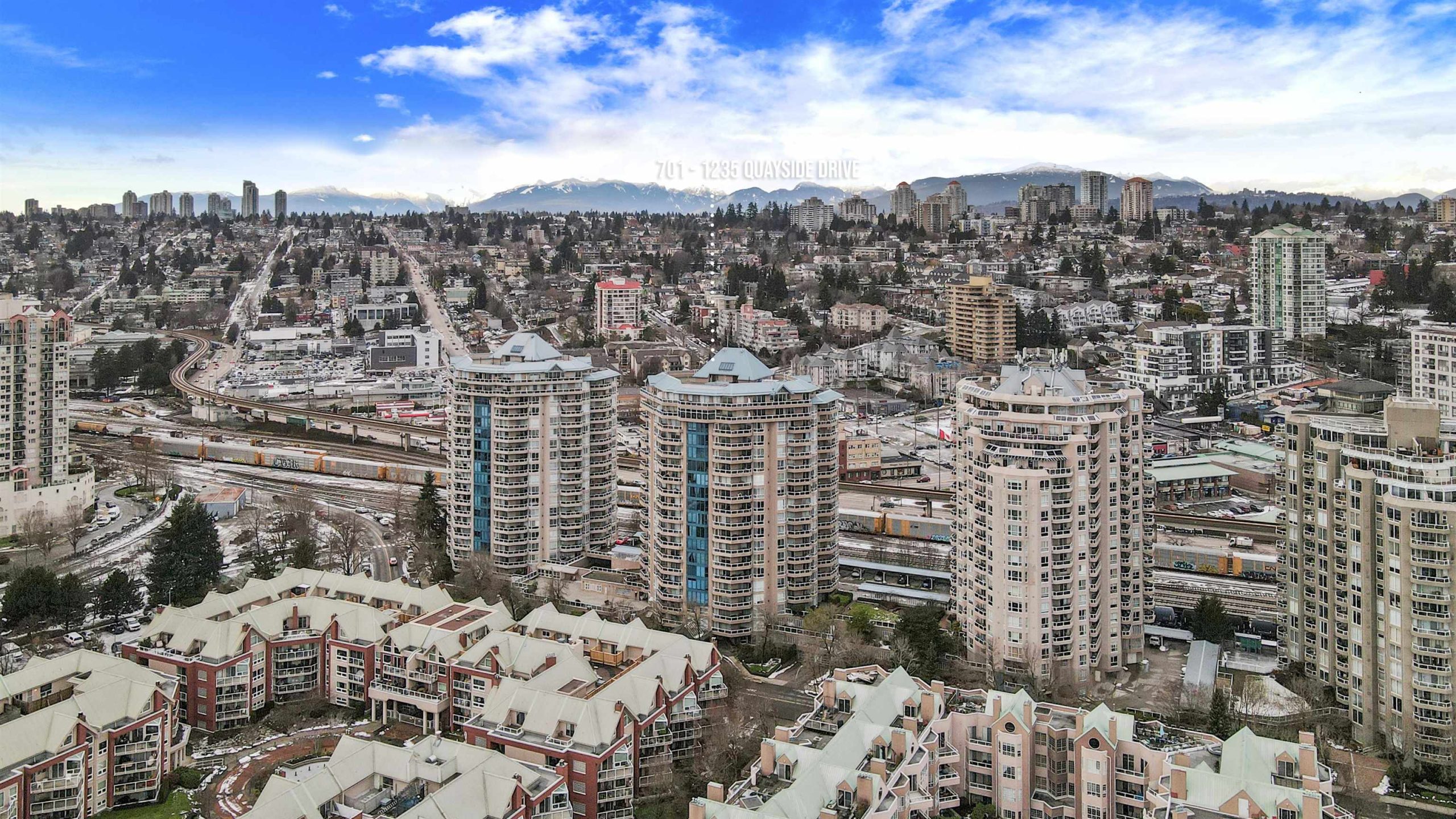 701 1235 Quayside Drive, New Westminster 35