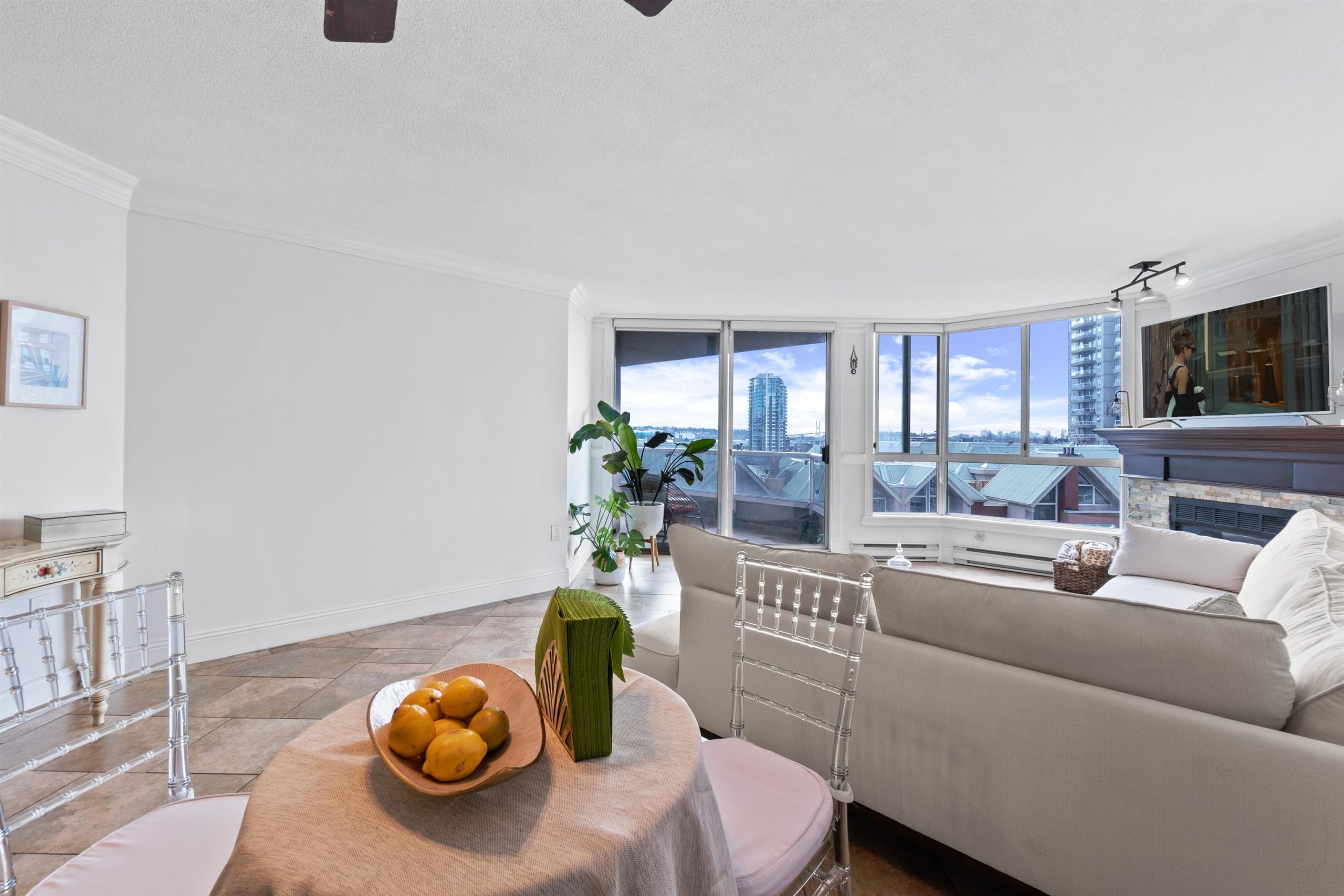 701 1235 Quayside Drive, New Westminster 4