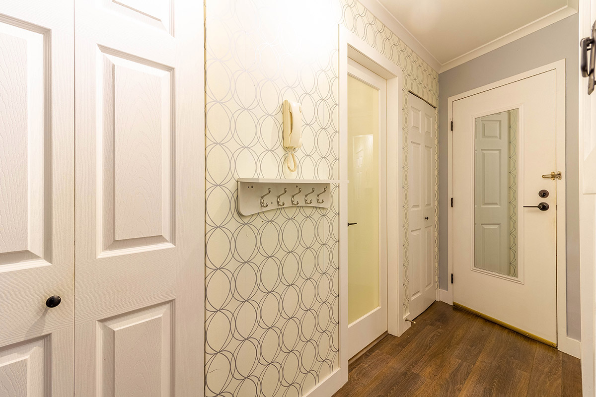 304 1650 Chesterfield Avenue, North Vancouver 22
