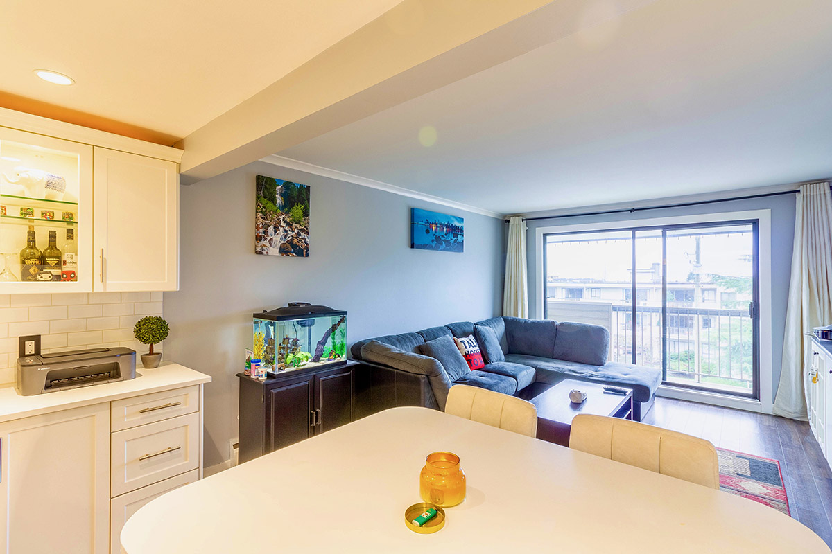304 1650 Chesterfield Avenue, North Vancouver 8