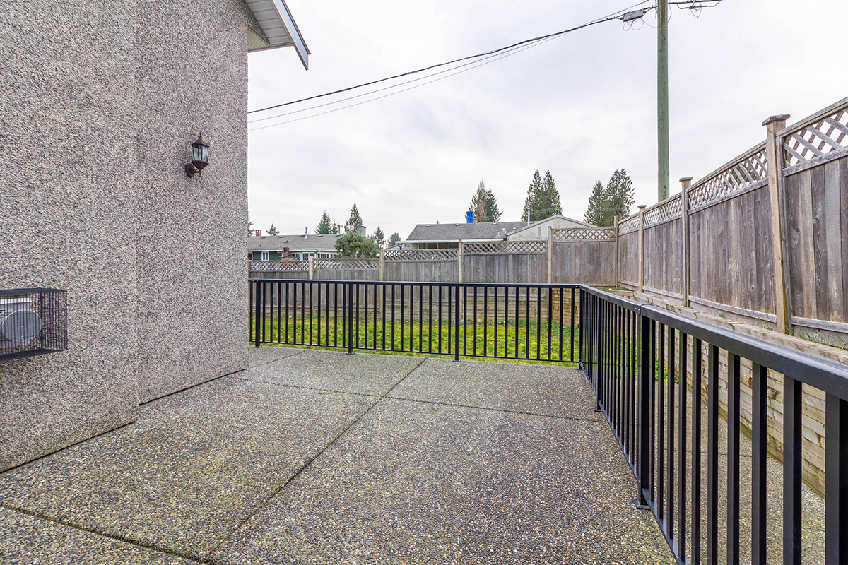 1730 Como Lake Avenue, Coquitlam 36