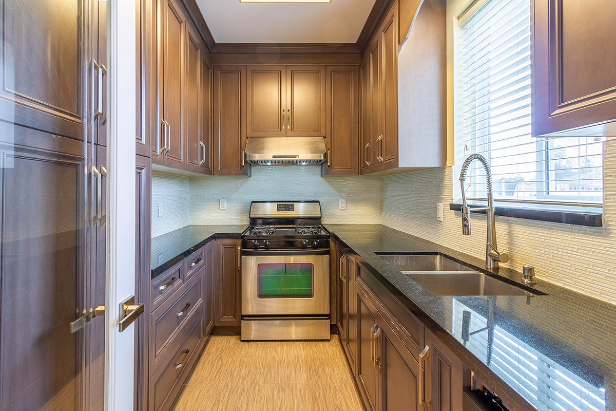 1730 Como Lake Avenue, Coquitlam 9
