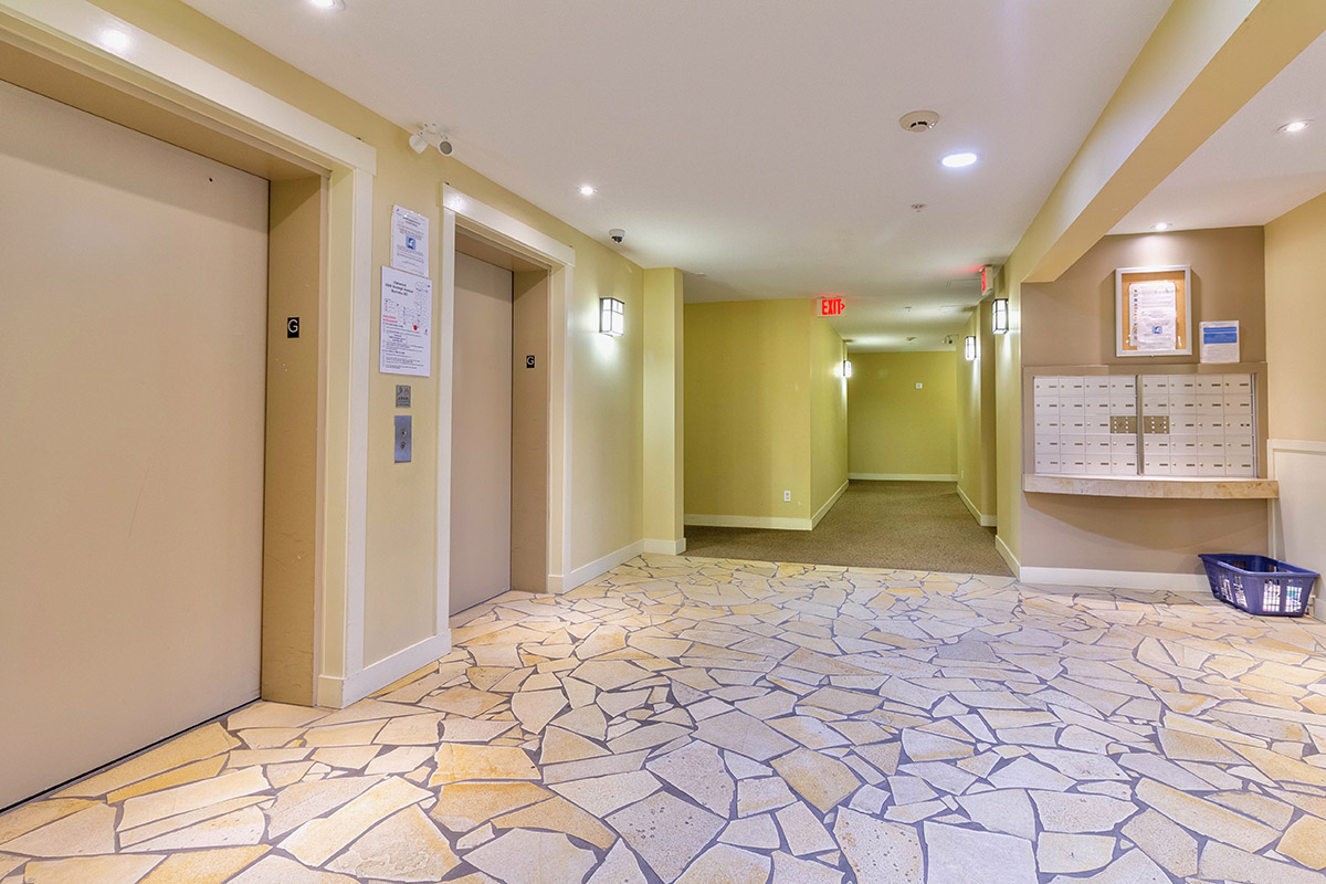 105 6508 Denbigh Avenue, Burnaby South 27