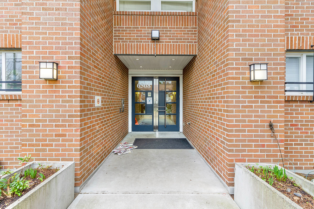 105 6508 Denbigh Avenue, Burnaby South 28