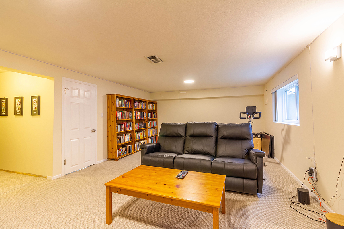 4805 Fairlawn Drive, Burnaby North 22