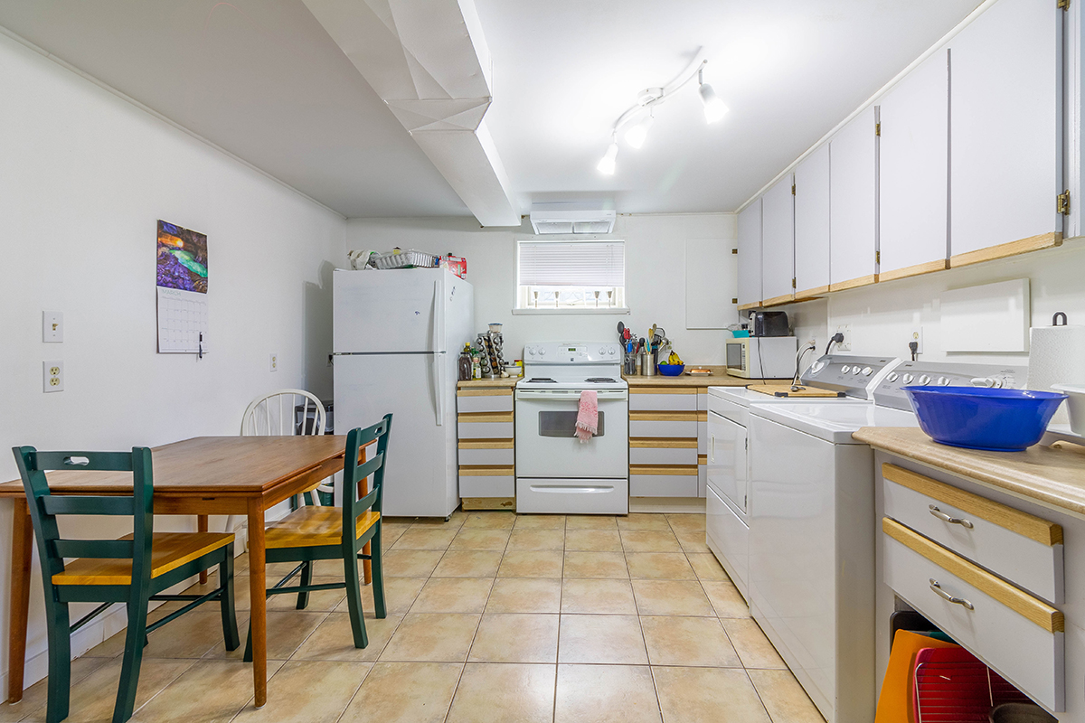 4666 Highlawn Drive, Burnaby North 23