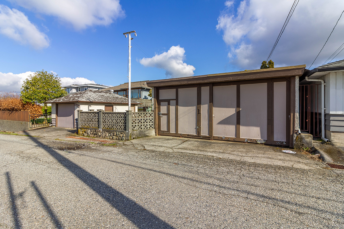 4666 Highlawn Drive, Burnaby North 25
