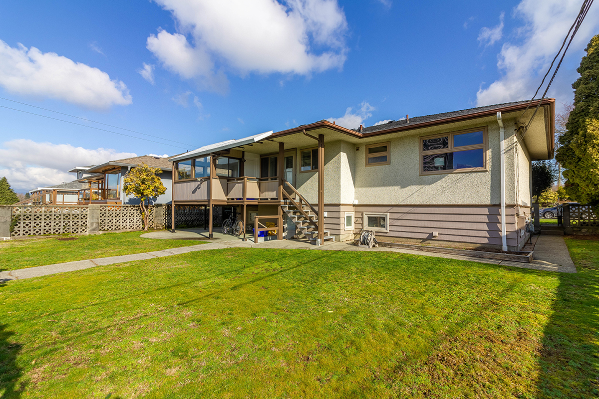 4666 Highlawn Drive, Burnaby North 29