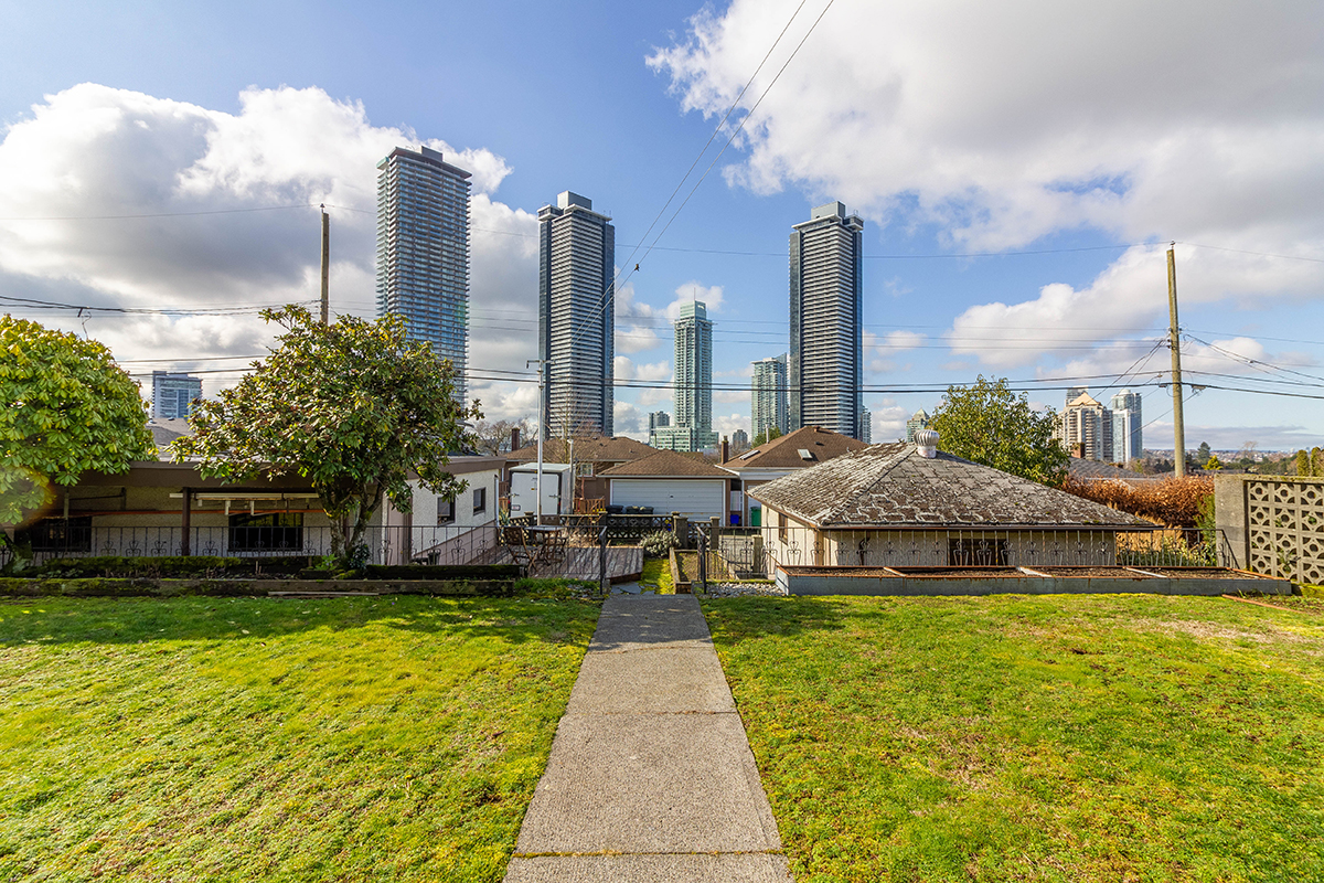 4666 Highlawn Drive, Burnaby North 31