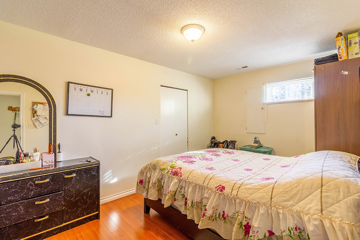 6523 6525 Lochdale Street, Burnaby North 18