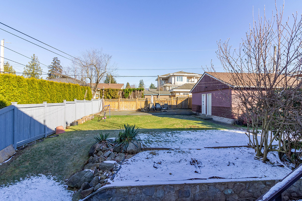 6523 6525 Lochdale Street, Burnaby North 23