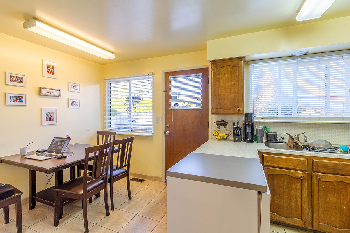 6523 6525 Lochdale Street, Burnaby North 6
