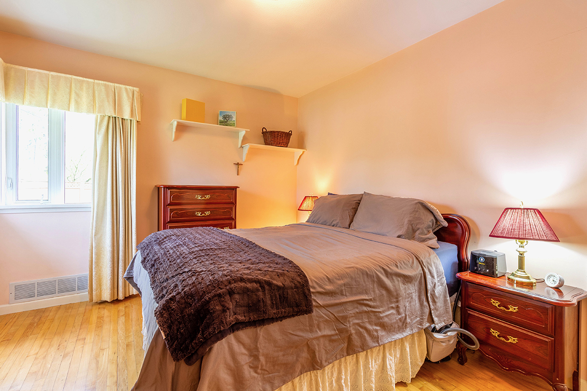 2510 Camrose Drive, Burnaby 13