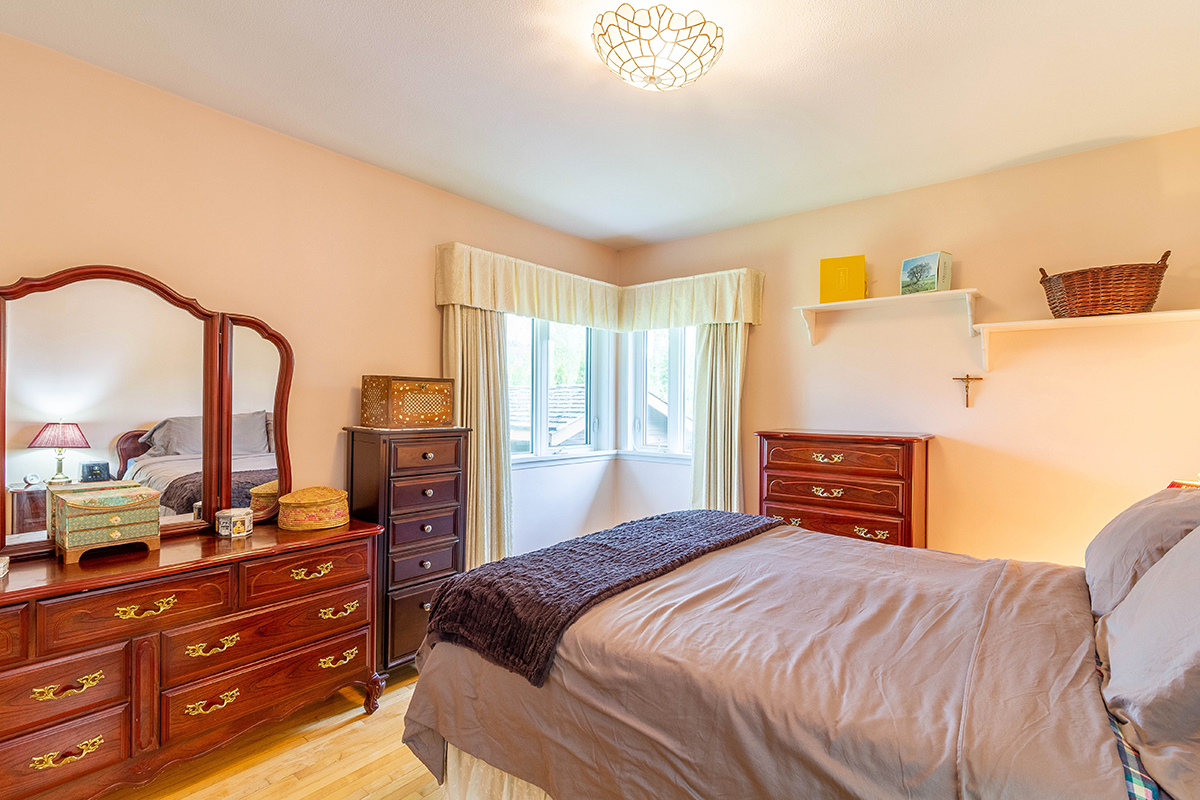 2510 Camrose Drive, Burnaby 14