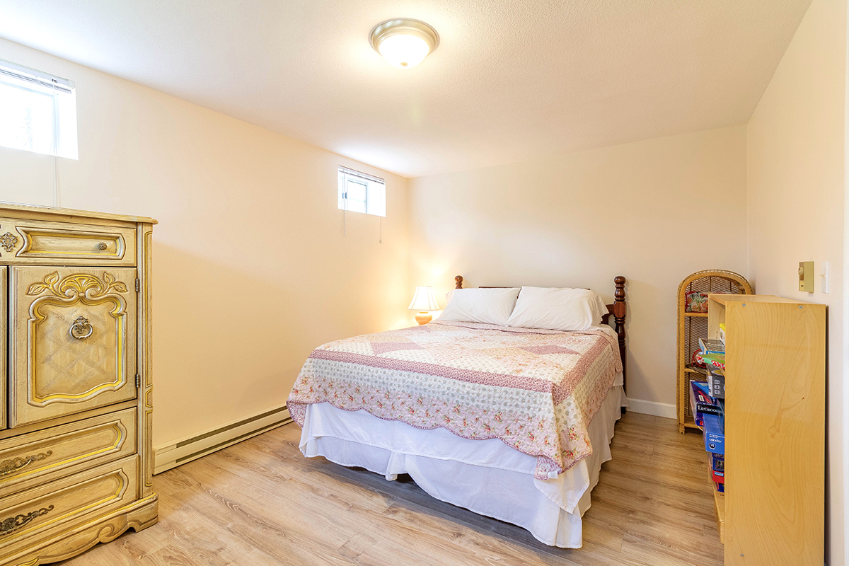 2510 Camrose Drive, Burnaby 26