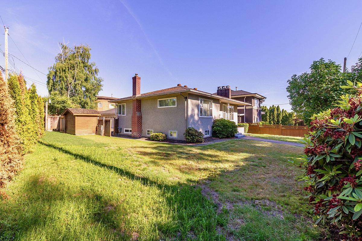2510 Camrose Drive, Burnaby 35
