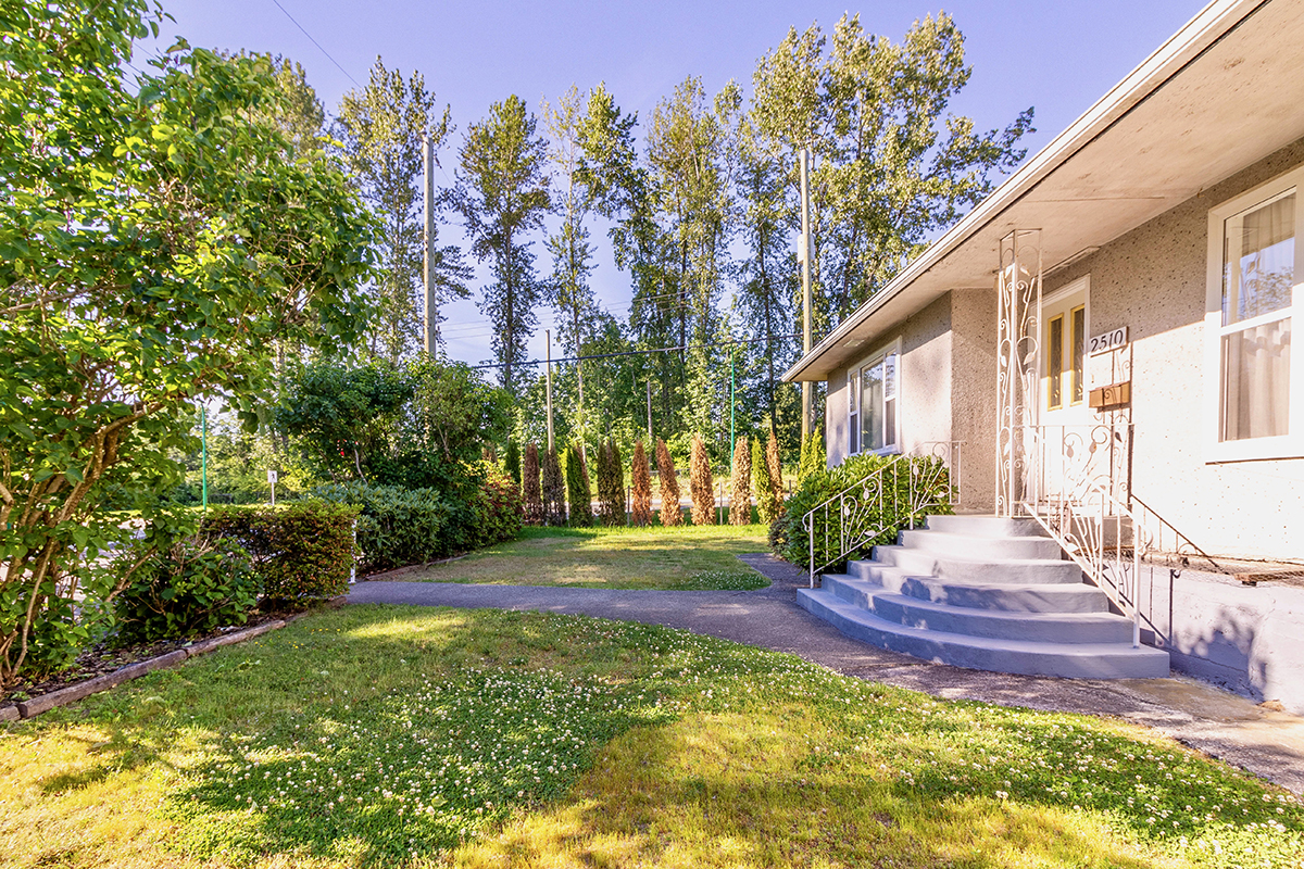 2510 Camrose Drive, Burnaby 36