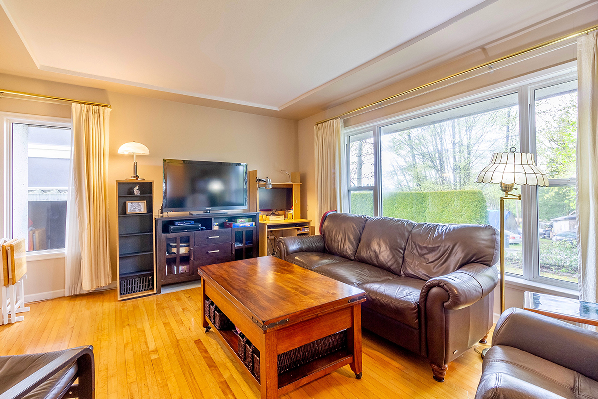 2510 Camrose Drive, Burnaby 4
