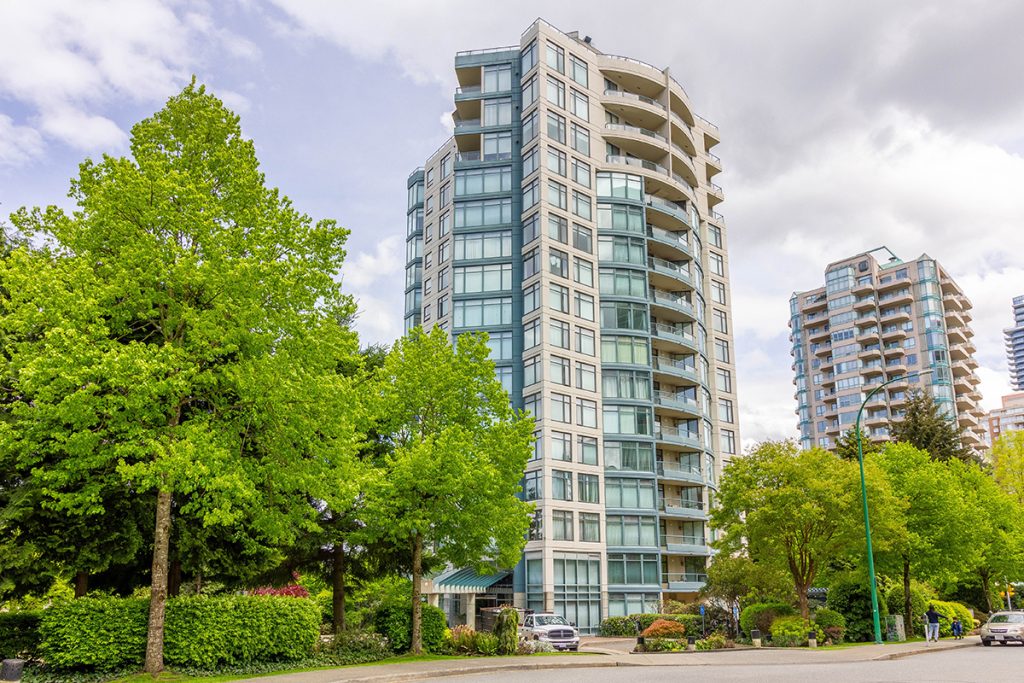 501 4567 Hazel Street, Burnaby
