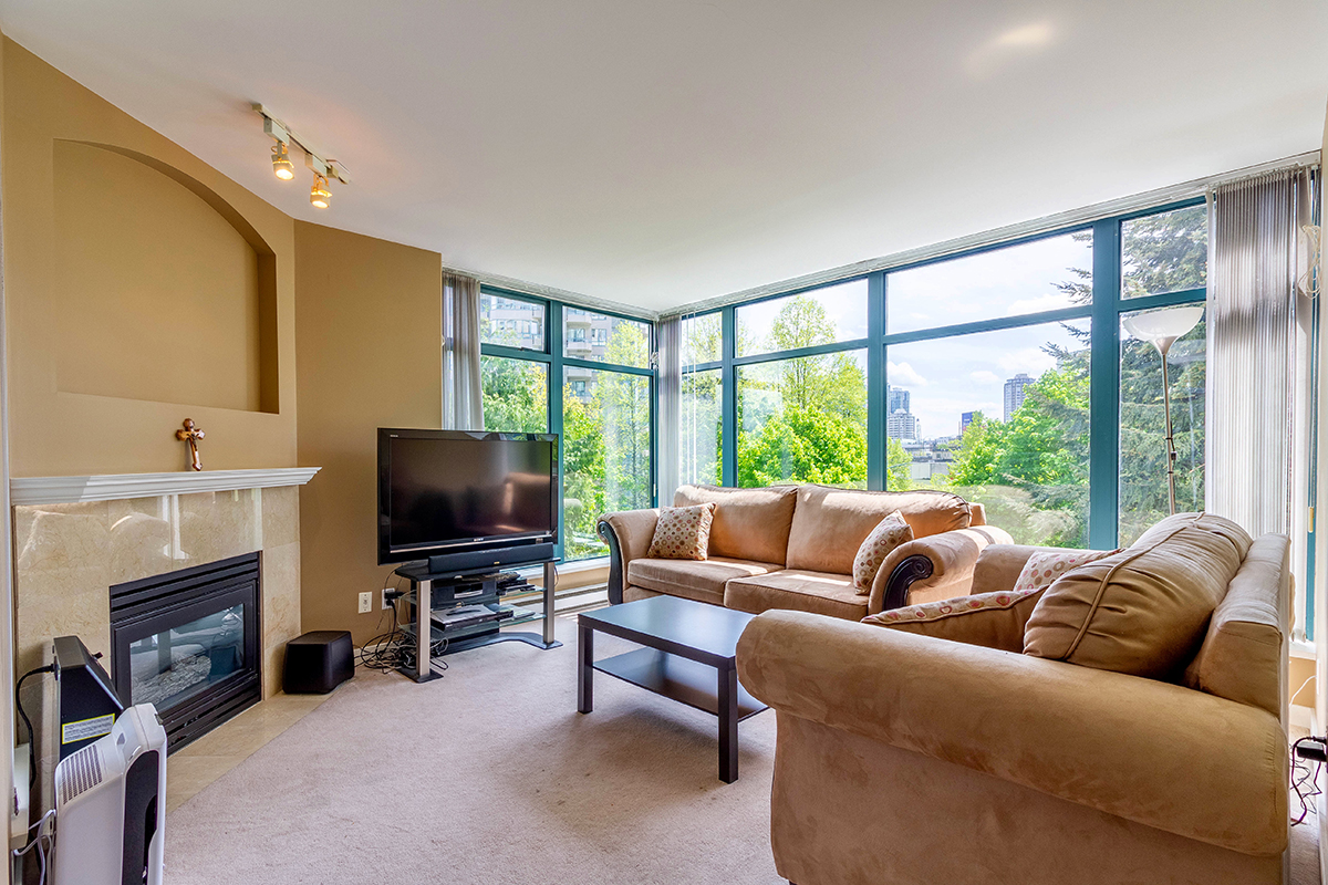 501 4567 Hazel Street, Burnaby 3