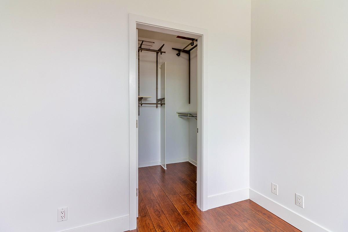 307 2225 Holdom Avenue, Burnaby 12