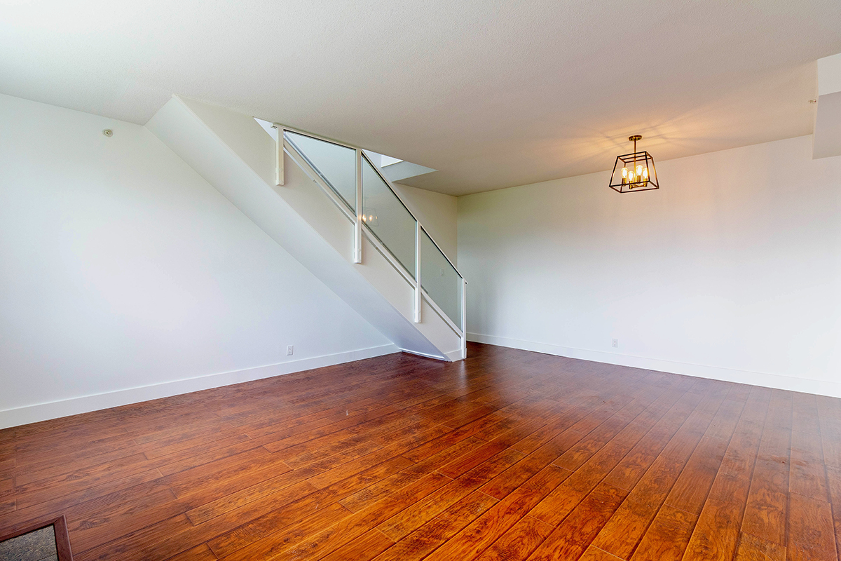 307 2225 Holdom Avenue, Burnaby 2