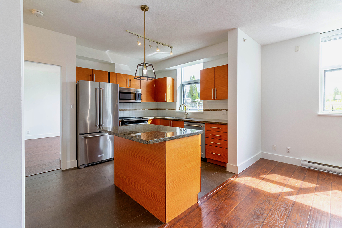307 2225 Holdom Avenue, Burnaby 7