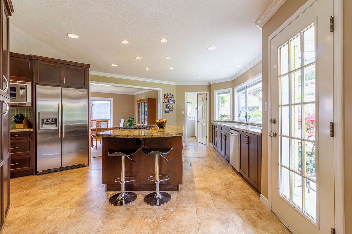 7305 Queenston Court, Burnaby 11