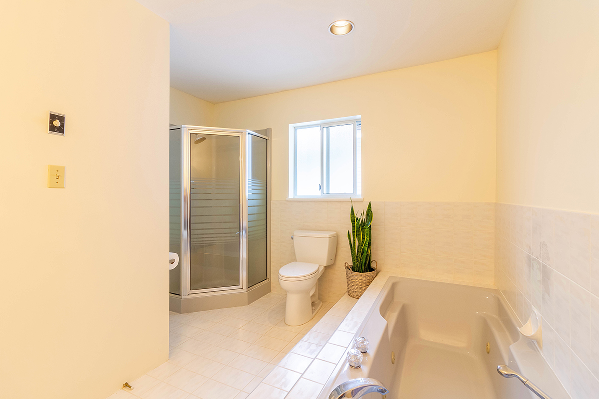 7305 Queenston Court, Burnaby 25