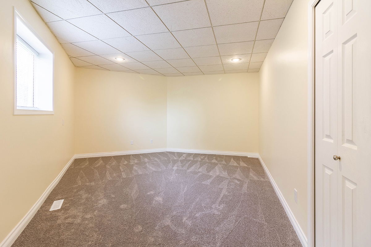 7305 Queenston Court, Burnaby 30