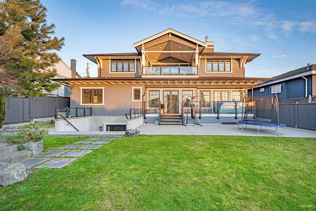 365 Glynde Avenue, Burnaby 2