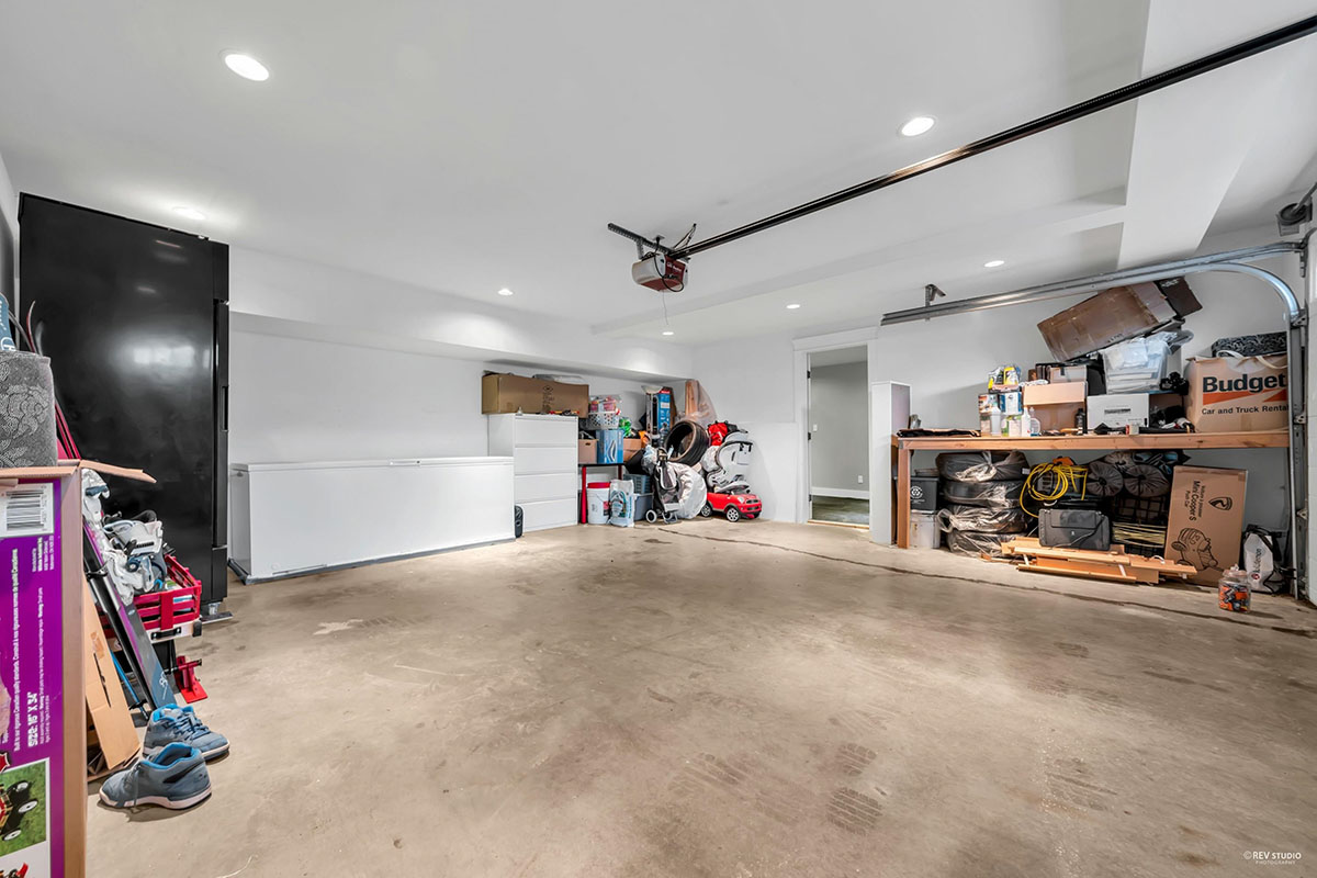 365 Glynde Avenue, Burnaby 29