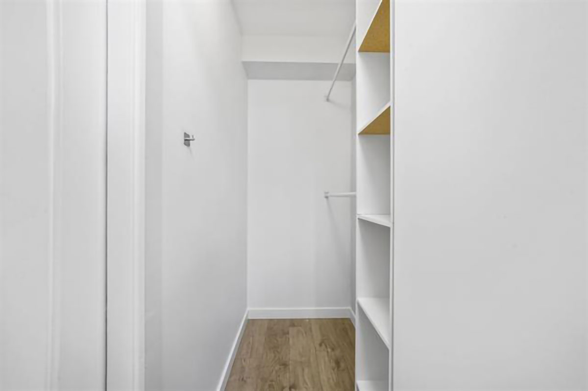 510 131 Regiment Square, Vancouver 11
