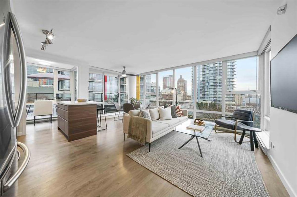 510 131 Regiment Square, Vancouver 3