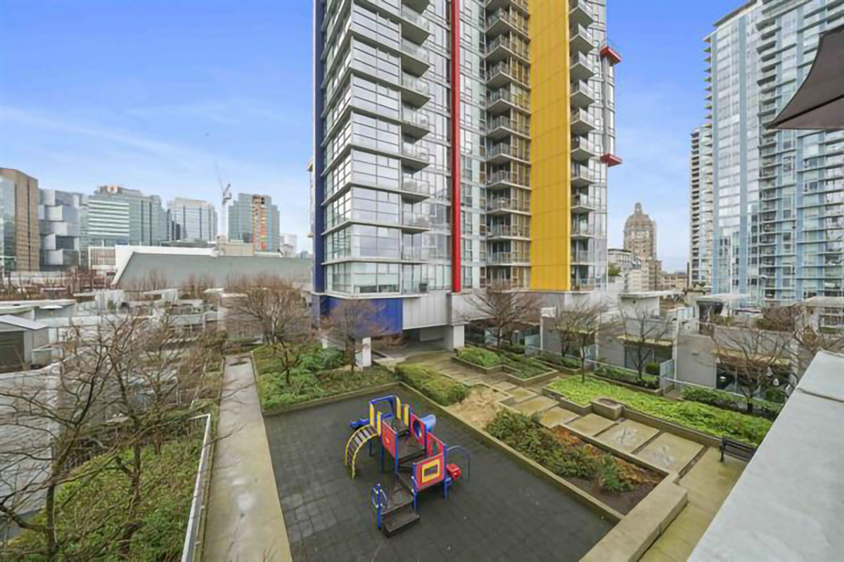 510 131 Regiment Square, Vancouver 24