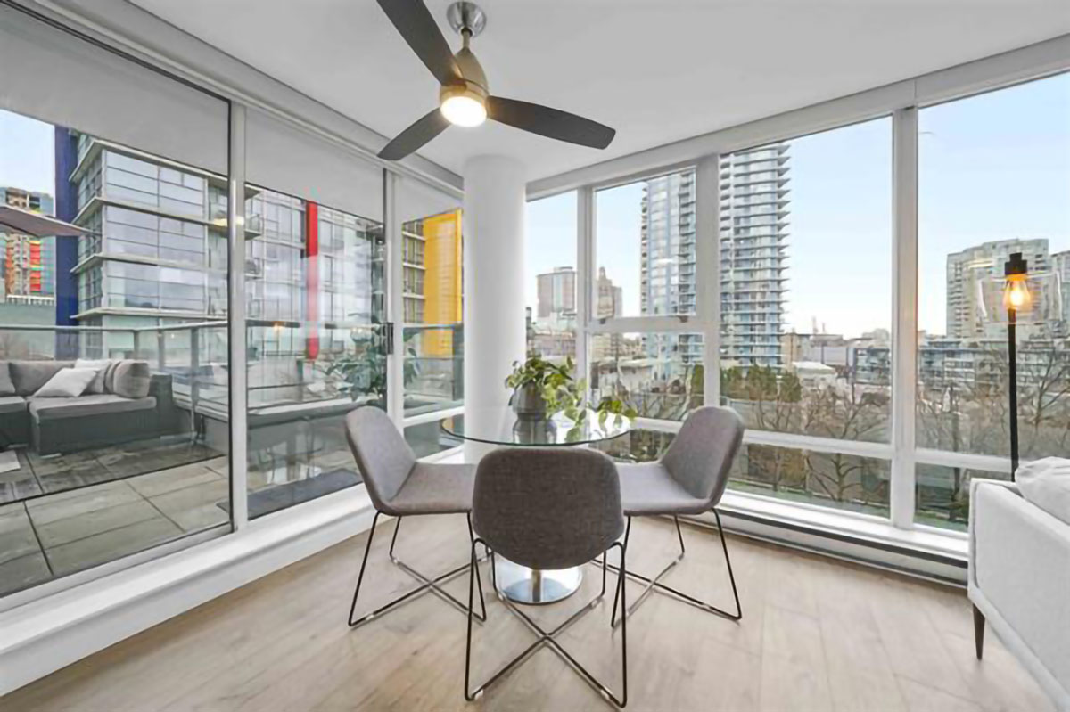 510 131 Regiment Square, Vancouver 4