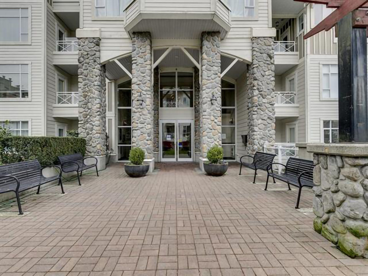 105 3625 Windcrest Drive, North Vancouver 24