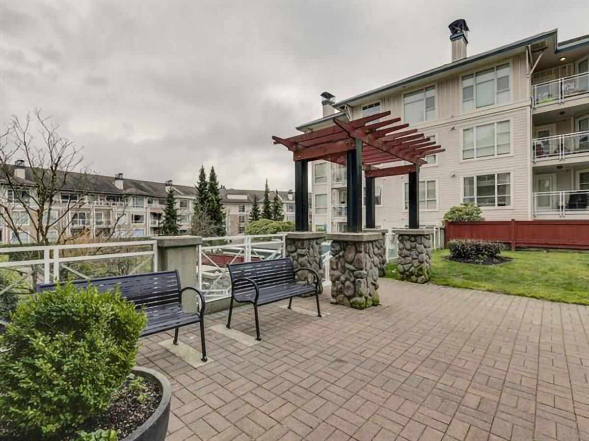 105 3625 Windcrest Drive, North Vancouver 26