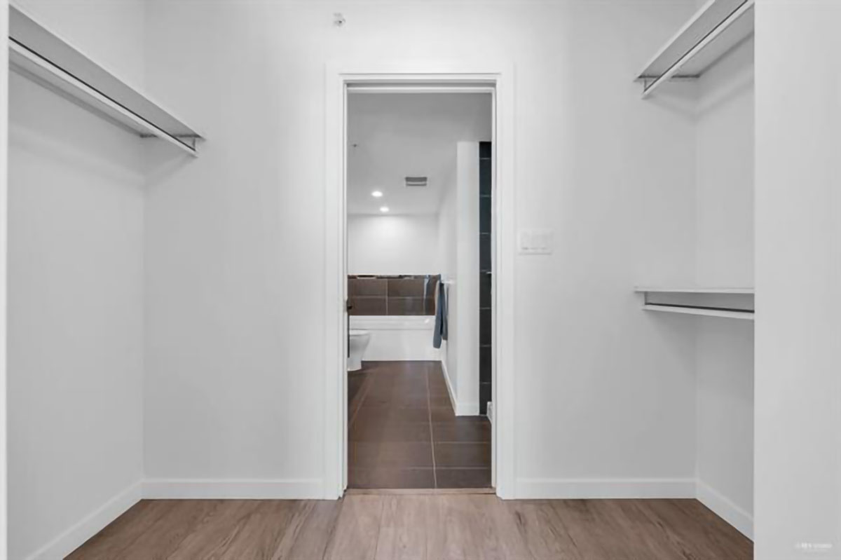 904 2232 Douglas Road, Burnaby 13