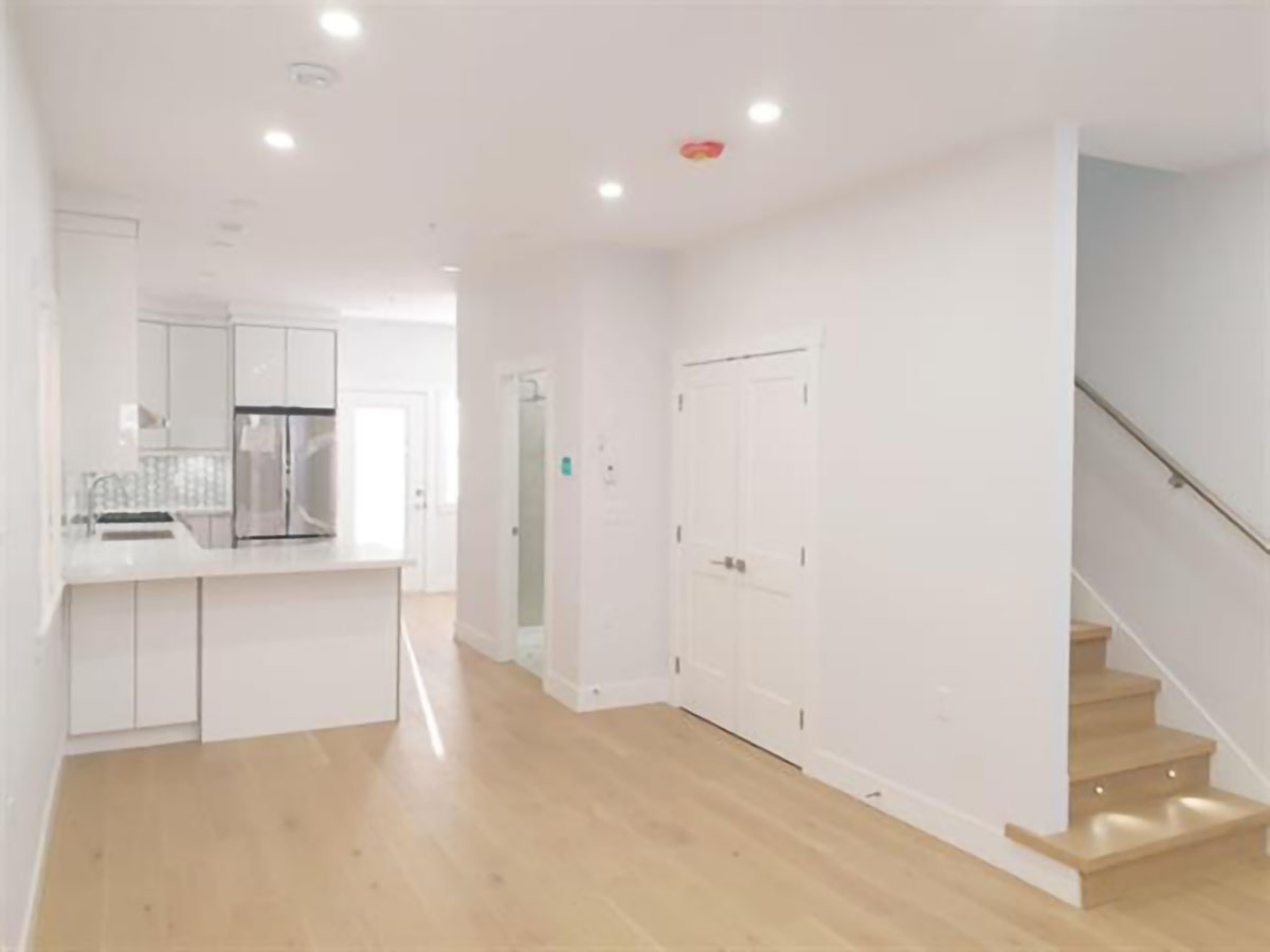 4988 Moss Street, Vancouver 2