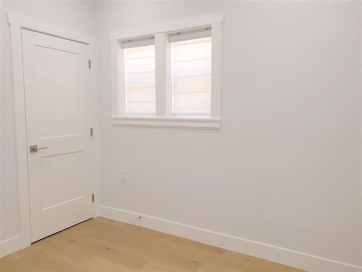 4988 Moss Street, Vancouver 9