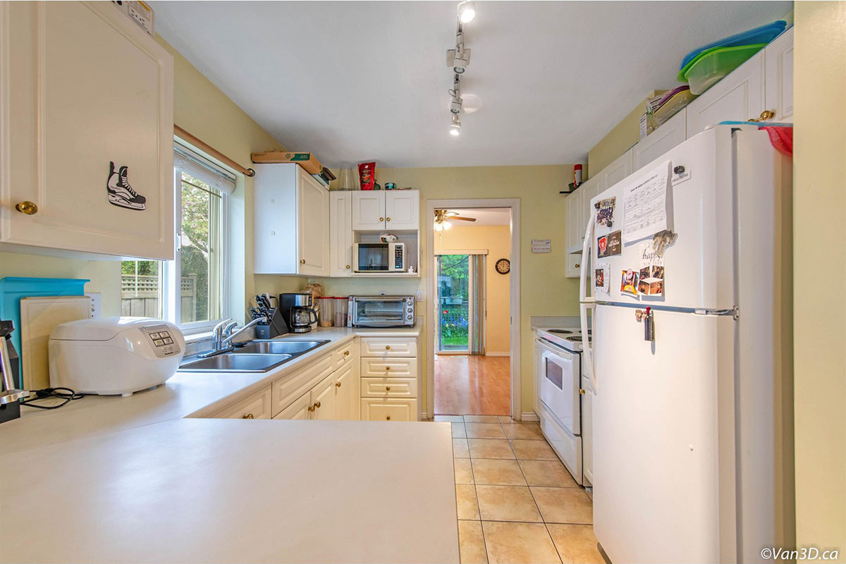 209 16233 82 Avenue, Surrey 8