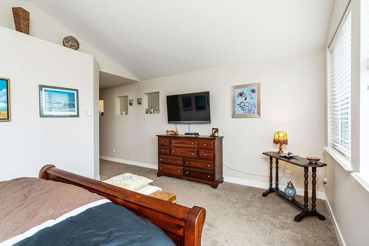 7015 177A Street, Cloverdale 14