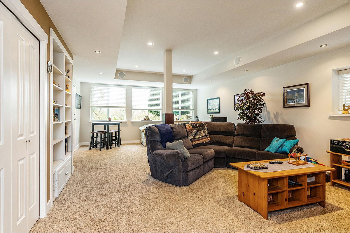 7015 177A Street, Cloverdale 23
