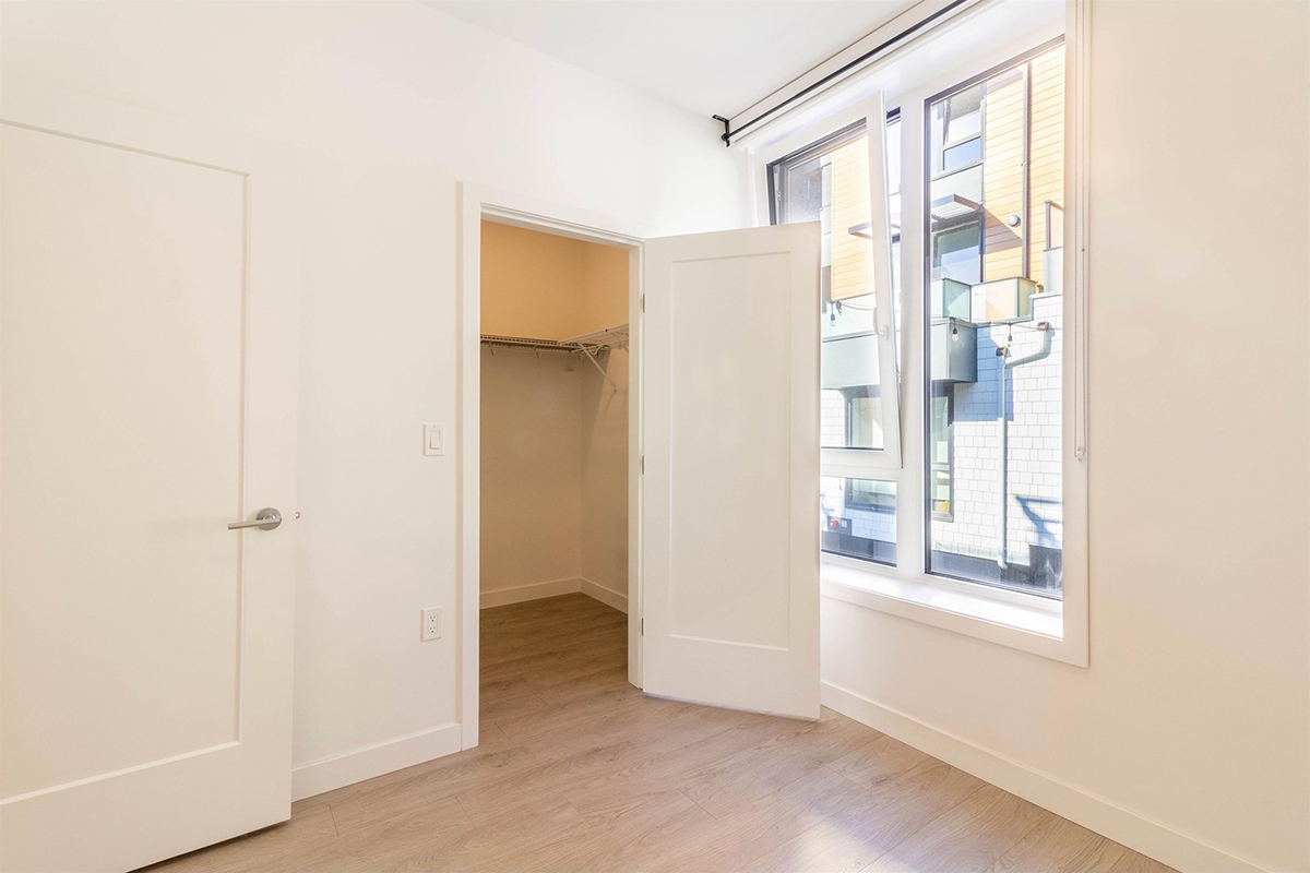 5 720 E 3rd Street, North Vancouver 11