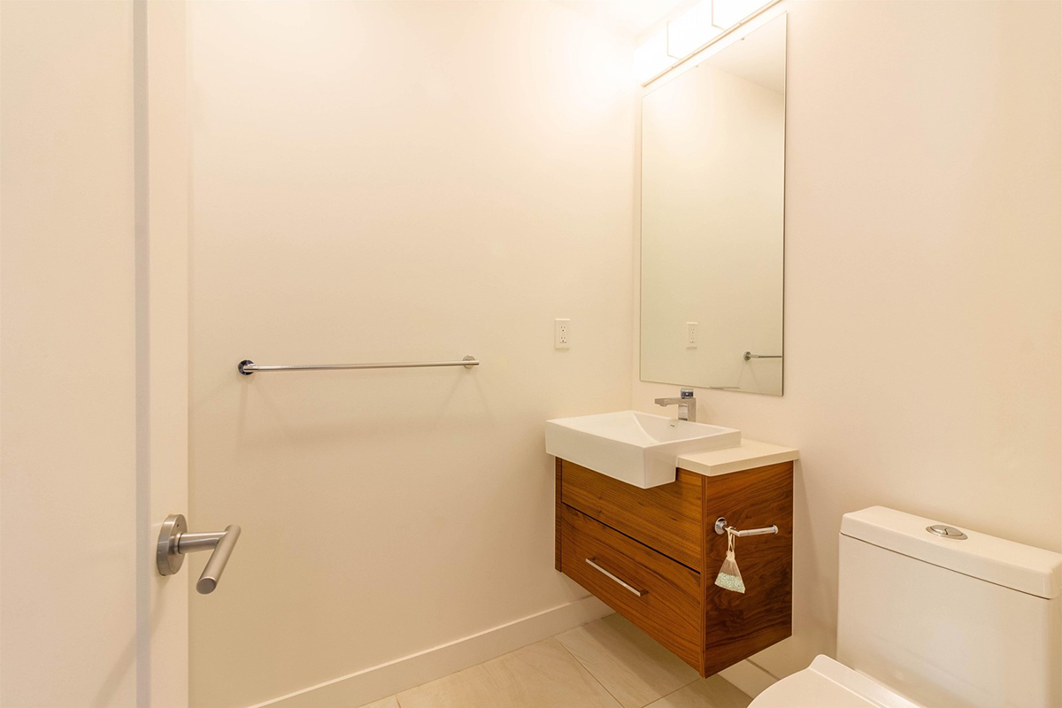 5 720 E 3rd Street, North Vancouver 13